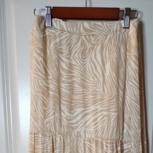 NWOT Summer Breeze Maxi Skirt